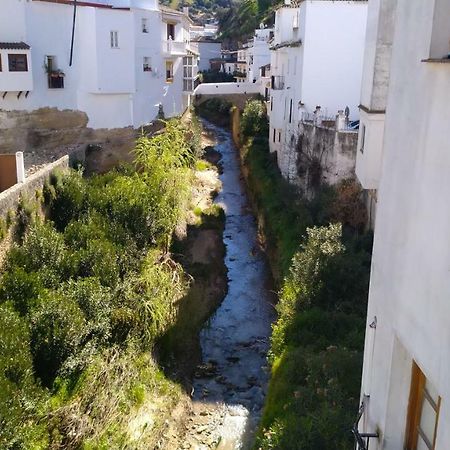 Apartamento con vistas al rio Appartamento Setenil De Las Bodegas Esterno foto