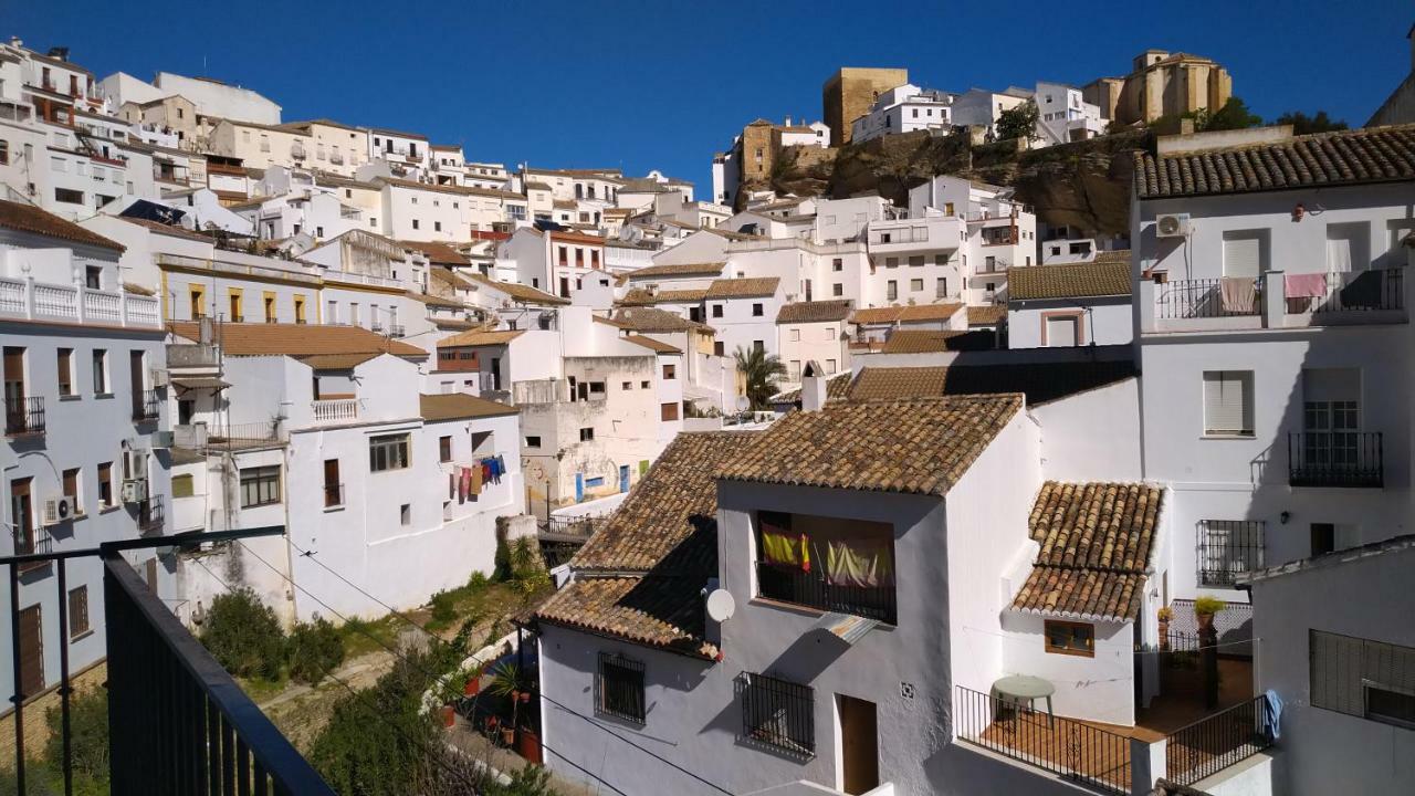 Apartamento con vistas al rio Appartamento Setenil De Las Bodegas Esterno foto