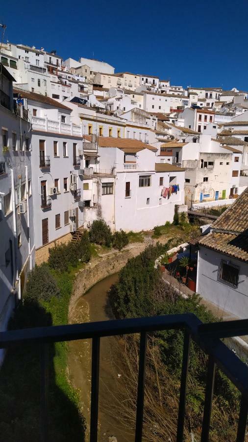 Apartamento con vistas al rio Appartamento Setenil De Las Bodegas Esterno foto